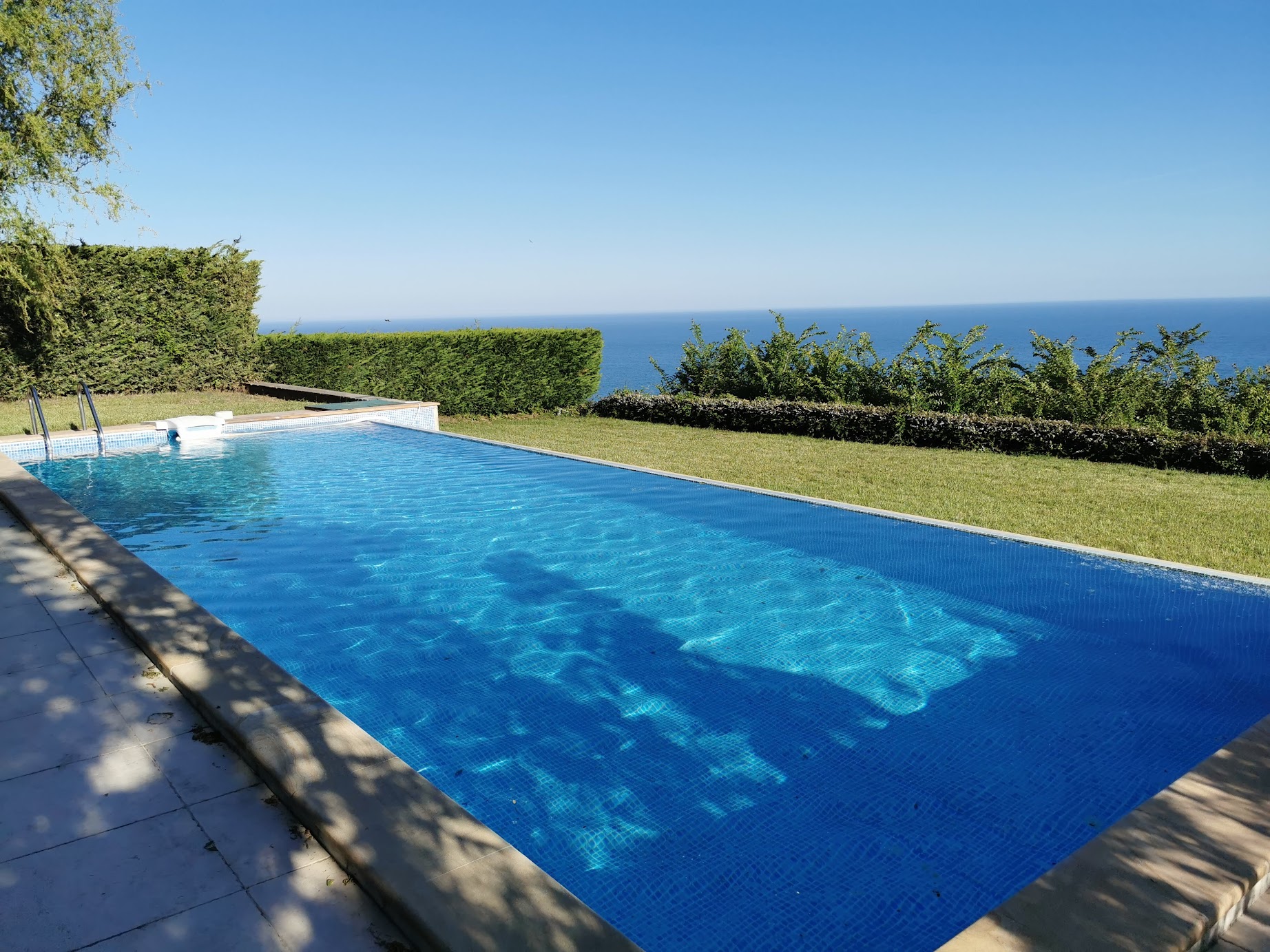 Septembrie la BlackSeaRama: mare, golf, vin și un motiv în plus să mai amâni toamna - By Julia Septembrie la BlackSeaRama: mare, golf, vin și un motiv în plus să mai amâni toamna - By Julia