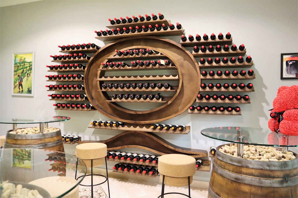 Old School Wines: Crama Yalovo și noua viață a soiului local Rubin în inima Bulgariei, lângă Veliko Târnovo - By Julia Old School Wines: Crama Yalovo și noua viață a soiului local Rubin în inima Bulgariei, lângă Veliko Târnovo - By Julia