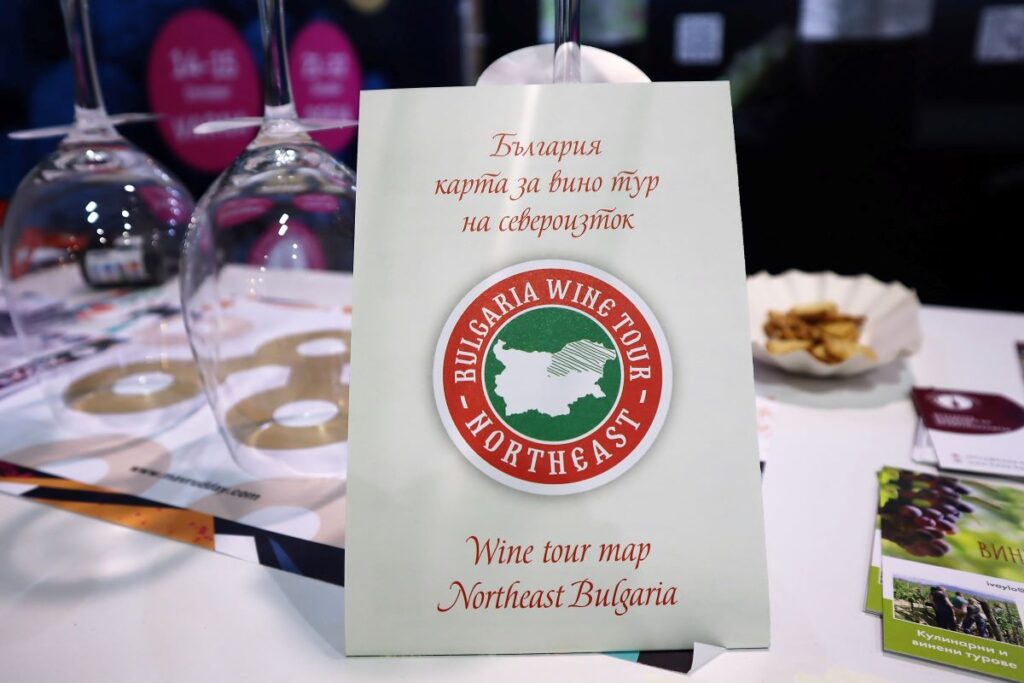 Harta Vinului Bun în nord-estul Bulgariei! Care sunt cele mai faine podgorii, crame, și wine-baruri aproape de România! - By Julia Harta Vinului Nord est bulgaria