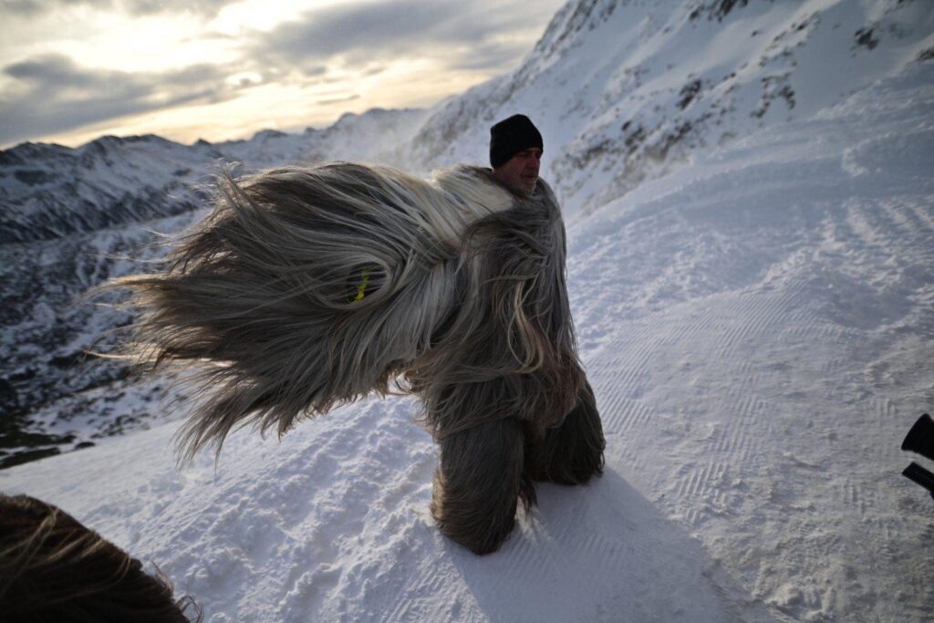 National Geografic a filmat tradițiile din Bansko. Primele fotografii lansate au devenit virale - By Julia