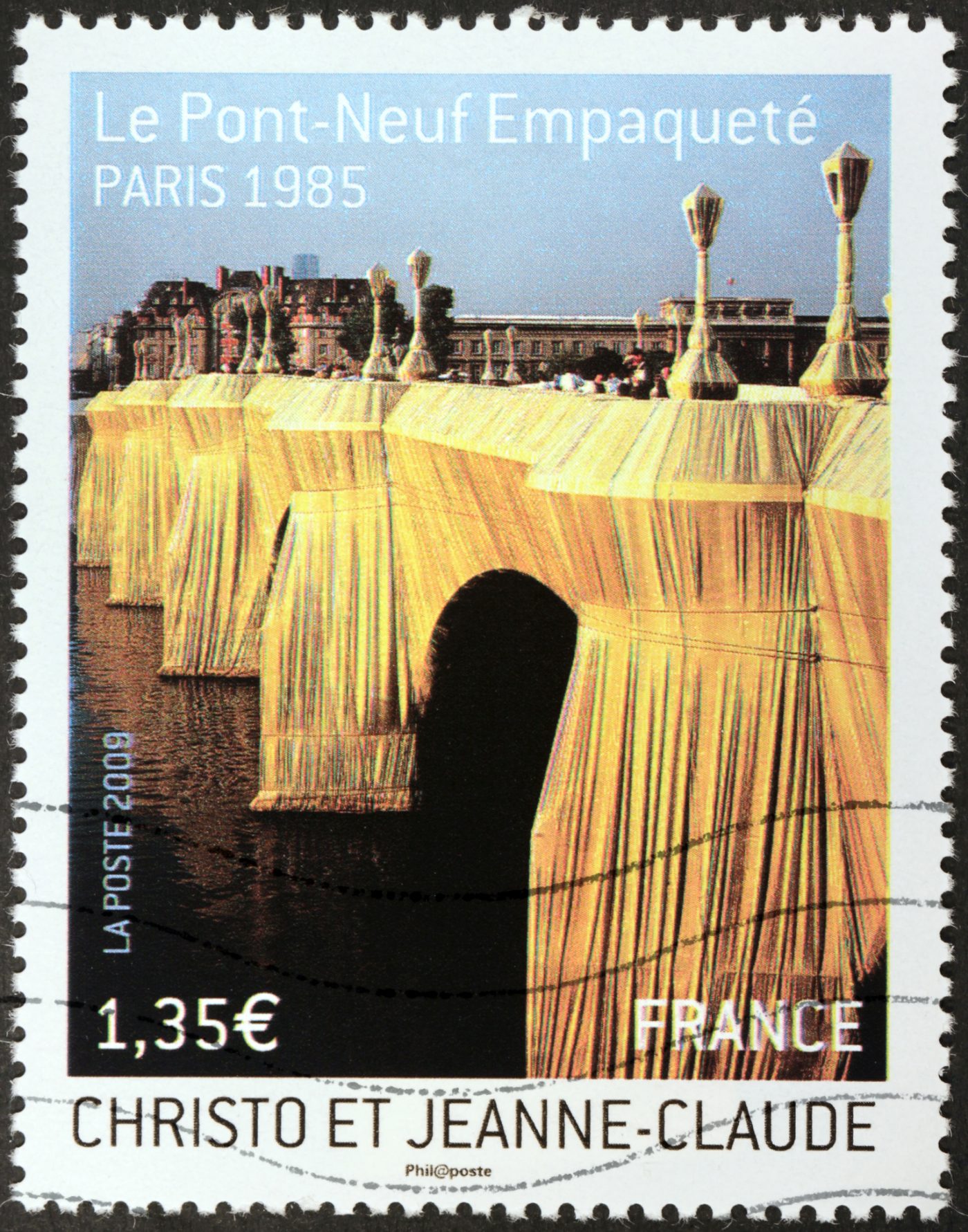 Arta care schimbă orașe: Christo și Jeanne-Claude, omagiați la Paris - By Julia