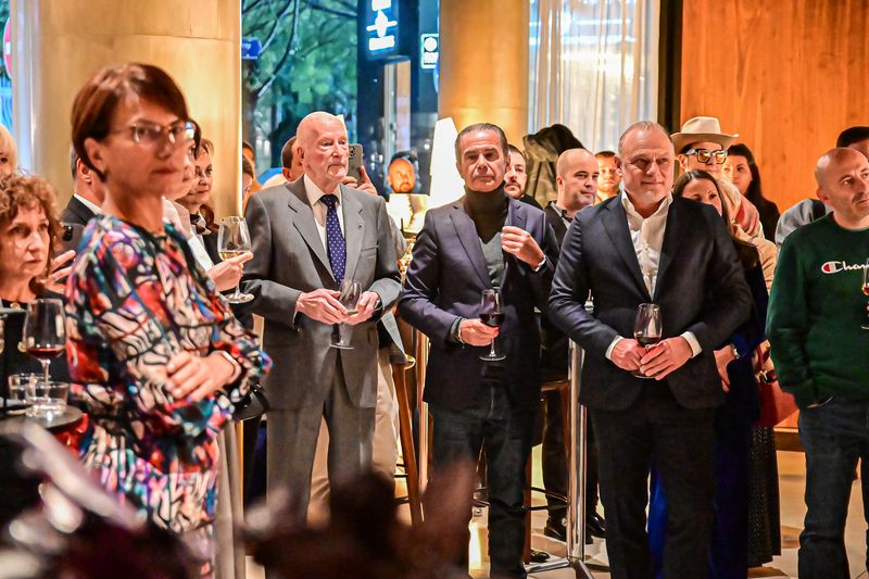 Select Boutique Experience: albumul care prezintă turismul de lux al Bulgariei - By Julia Select Boutique Experience: albumul care prezintă turismul de lux al Bulgariei - By Julia