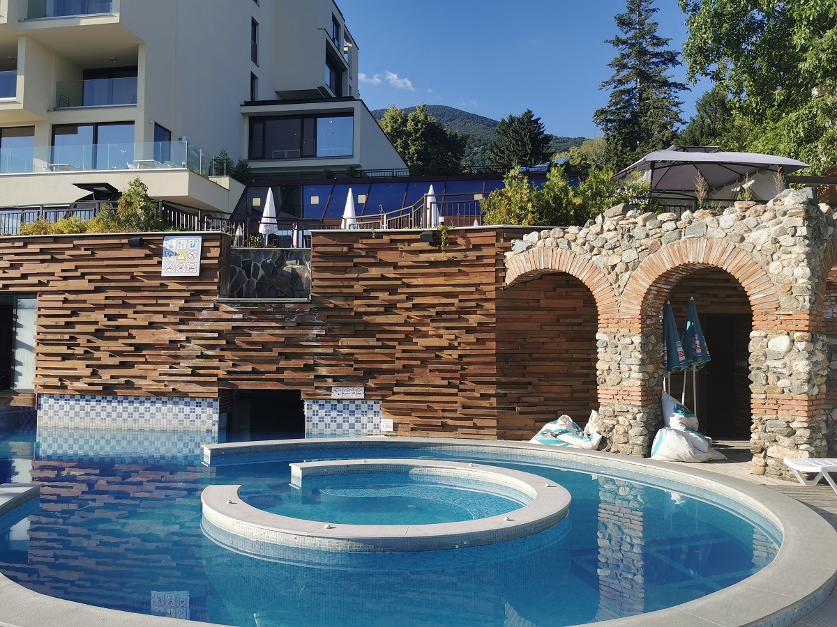 Ape termale și SPA în Bulgaria: The Five Elements Hotel în Sapareva Banya - By Julia Ape termale și SPA în Bulgaria: The Five Elements Hotel în Sapareva Banya - By Julia