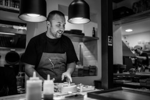 „Cred că lucrurile importante în gastronomie se construiesc în timp, prin consecvență și respect pentru ingredient.” Interviu cu Nicolae Crăciun, Chef Cimbru Author - By Julia