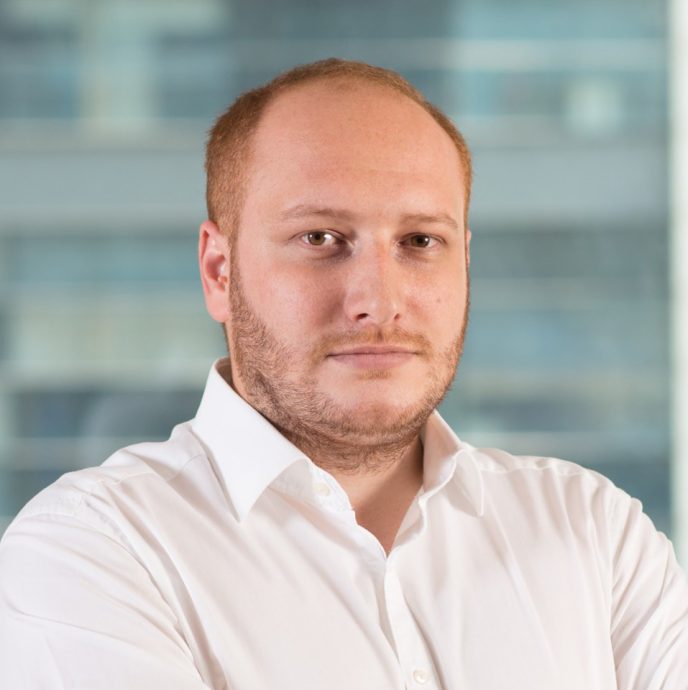 „România și Bulgaria se întâlnesc des în dosare tehnice și europene, dar prea rar își construiesc deliberat o relație de imagine, de narativ și de înțelegere strategică.” Interviu cu Cristian Roșu, consultant în comunicare și analist politic - By Julia