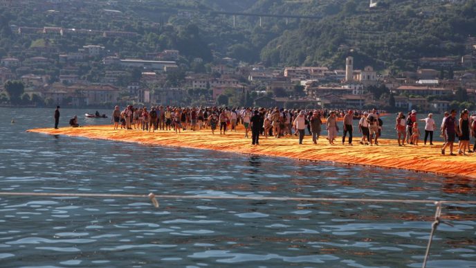 The Floating Piers – visul lui Christo devenit realitate: 1,2 milioane de oameni au mers pe apă - By Julia