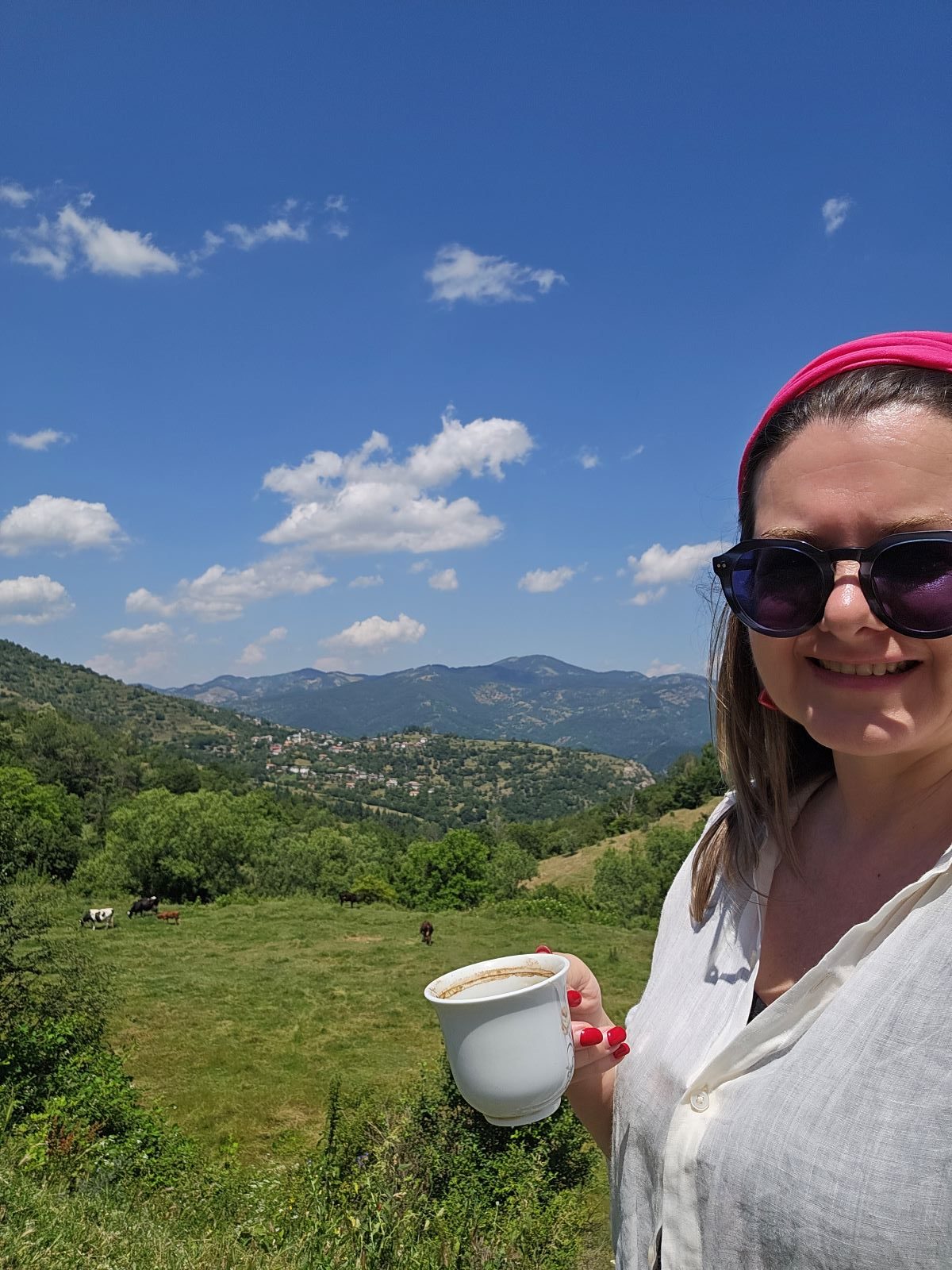 În Bulgaria, în drum spre Grecia prin Makaza? Descoperă Ardino, poarta spre misterele Munților Rodopi (I) - By Julia