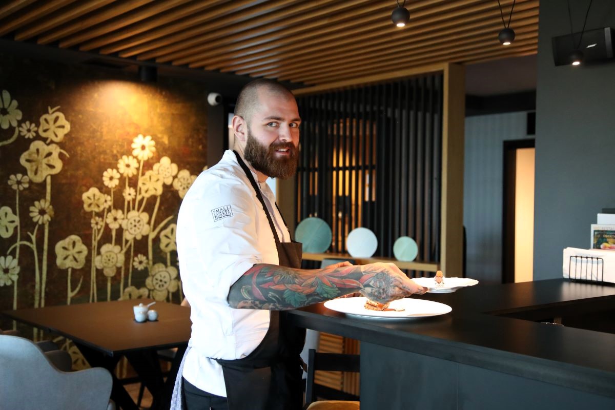 Hristo Filyov, Executive Chef al restaurantului Boutique fine-dining din BlackSeaRama Golf & Villas: „Nu recreez bucătăria bulgărească. Lucrez cu ingredientele ei.” Interviu. - By Julia Hristo Filyov, Executive Chef al restaurantului Boutique fine-dining din BlackSeaRama Golf & Villas: „Nu recreez bucătăria bulgărească. Lucrez cu ingredientele ei.” Interviu. - By Julia